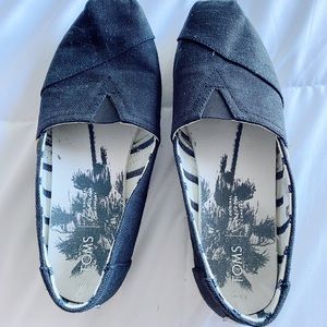 Toms Original Canvas Shoe